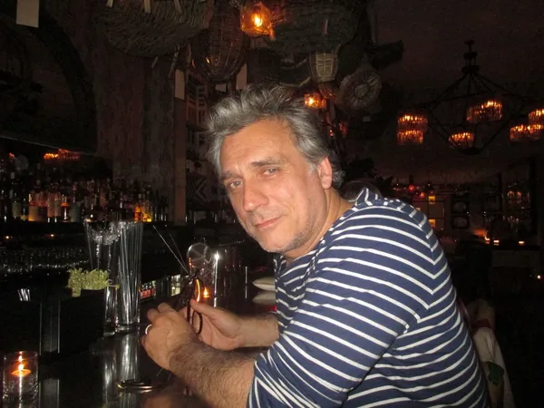 Lior Ashkenazi: "I admire David Bowie. The thing he had the biggest success with, let's say Ziggy Stardust, and then he changed to something else."